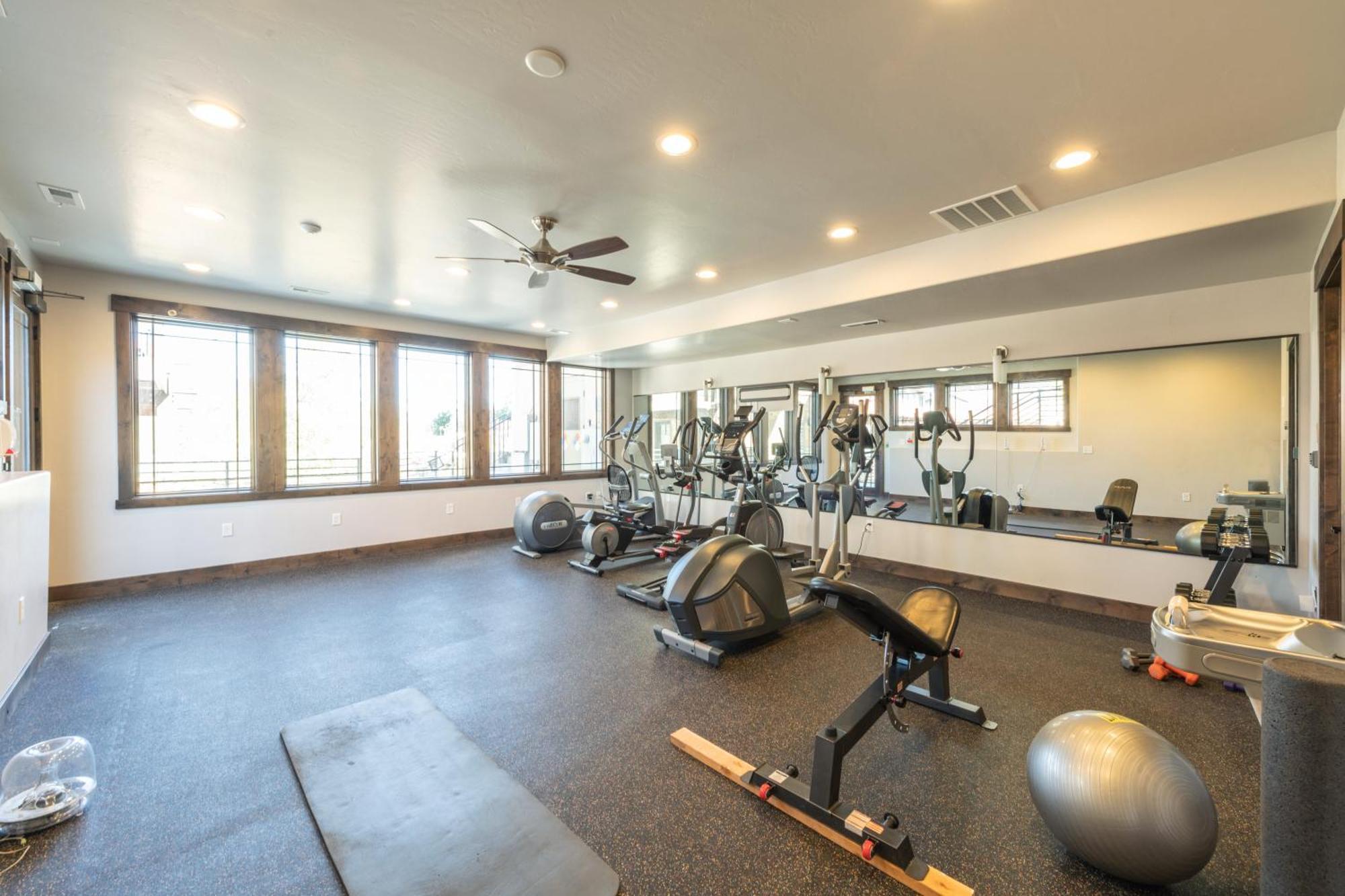 Blackstone Luxury 2Br, Walk To Skiing At Cabriolet, Mountain View, Shared Pool And Hot Tub, Gym Park City Exterior foto